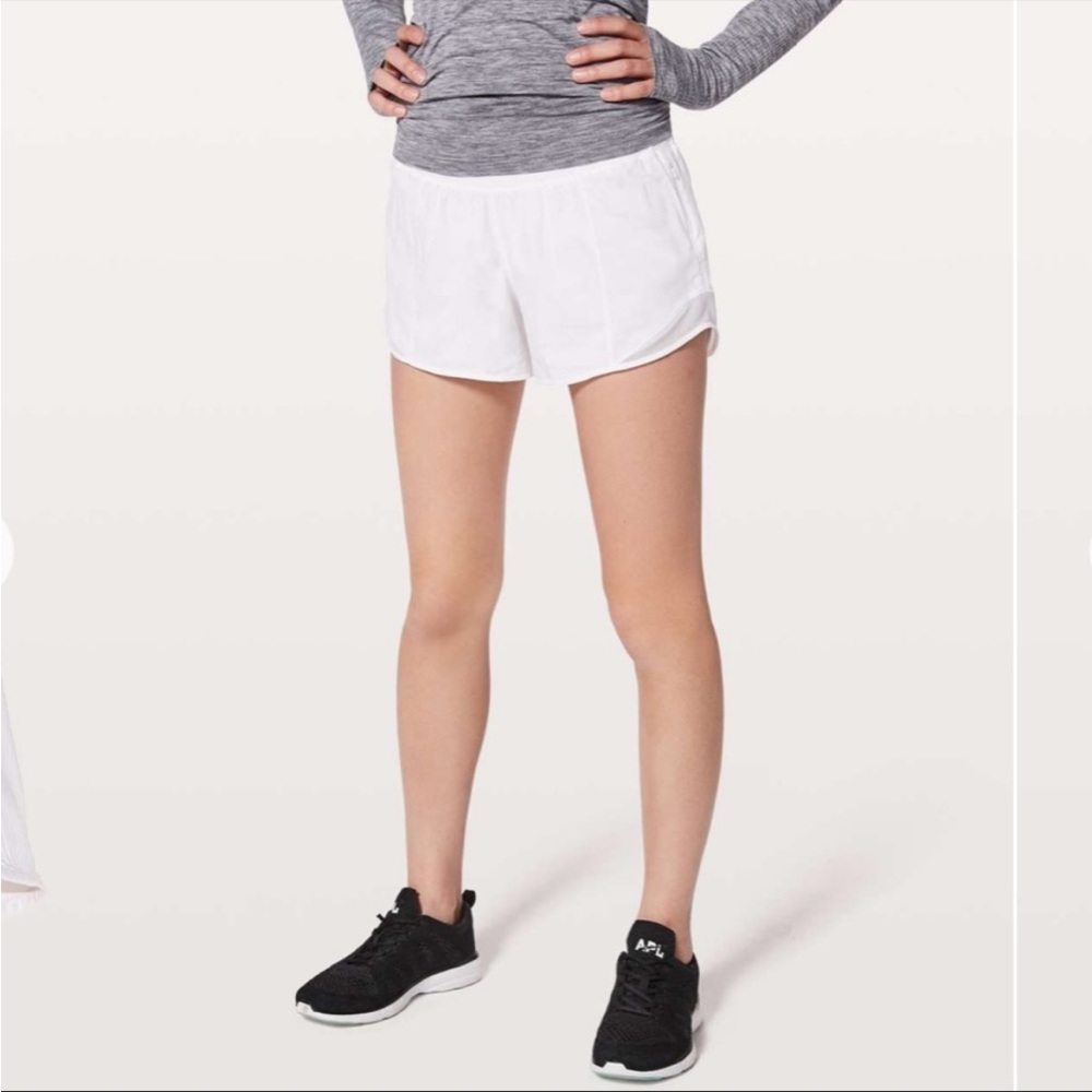 Lululemon Hotty Hot Low-Rise 4 inch Shorts